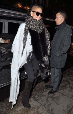 Cassie+Cassie+Spotted+London+3C8qu_k8Fe2l.jpg
